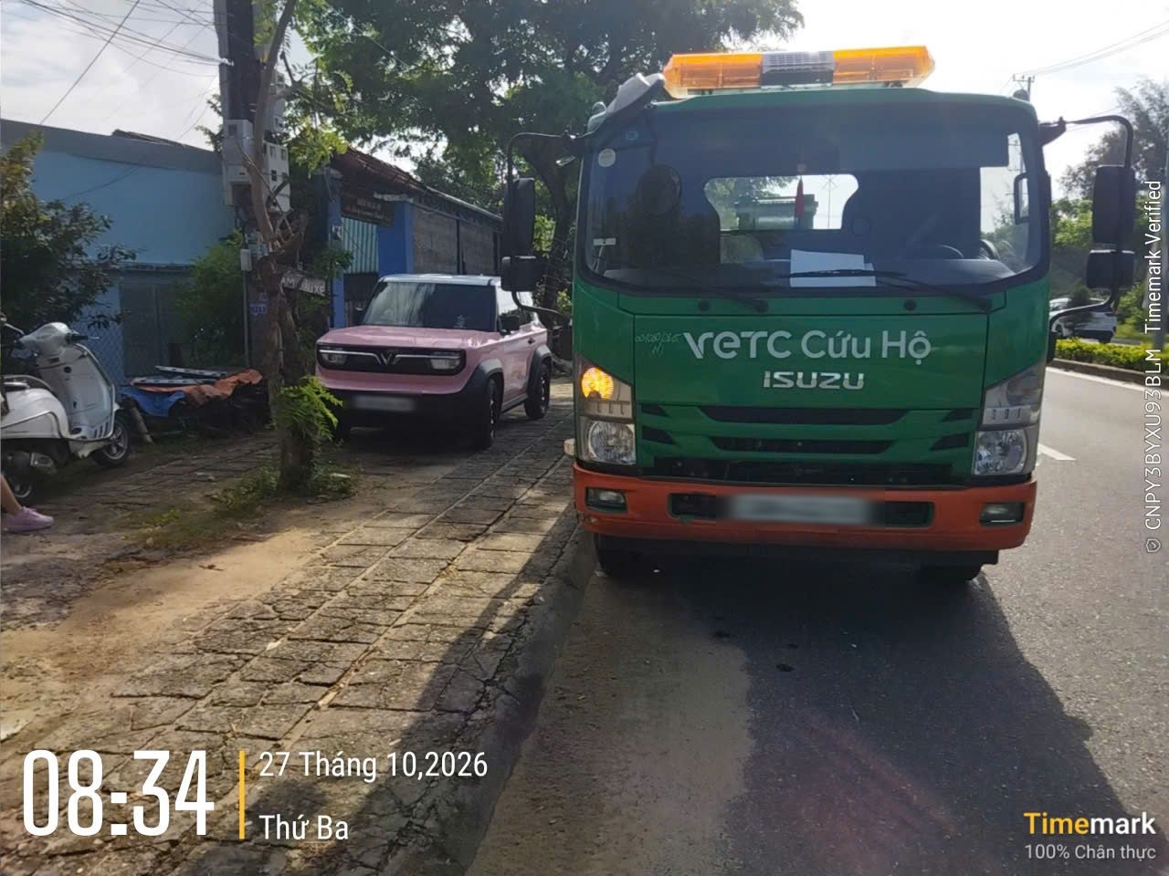 Hình ảnh cứu hộ
