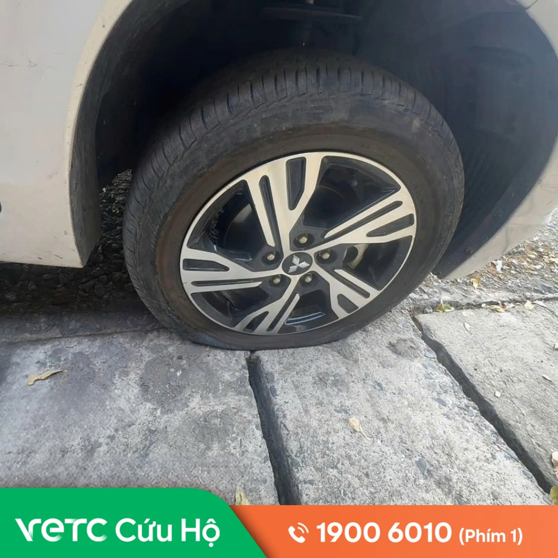 Thủng lốp ở Sìn Hồ lúc chập choạng tối