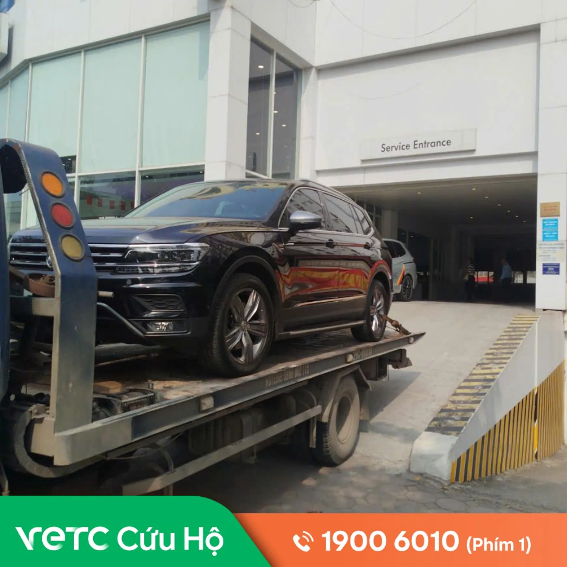 Xe gặp sự cố ắc quy khi đang đi giao hàng