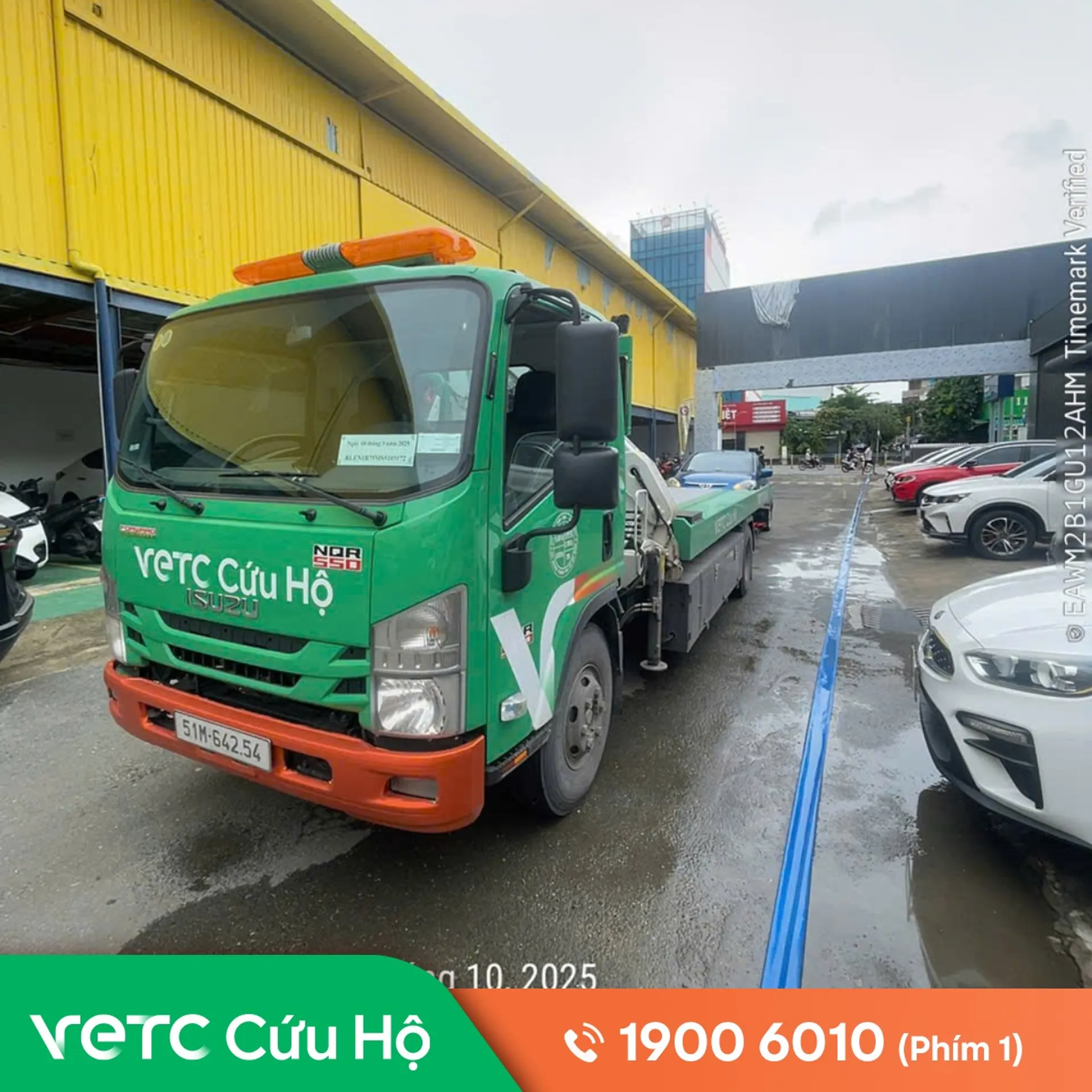 Xe đưa đón nhân viên gặp sự cố trên đường