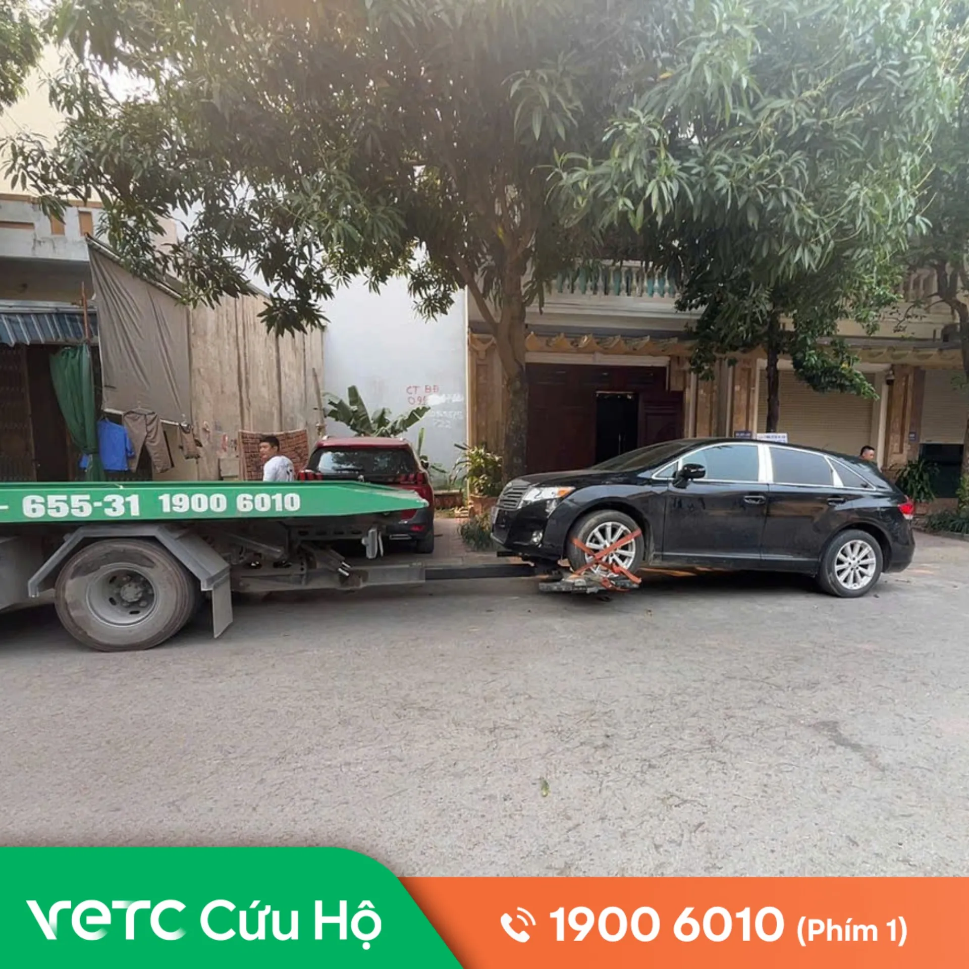 Xe tôi bị sôi nước khi đang leo đèo Măng Đen giữa trưa nắng