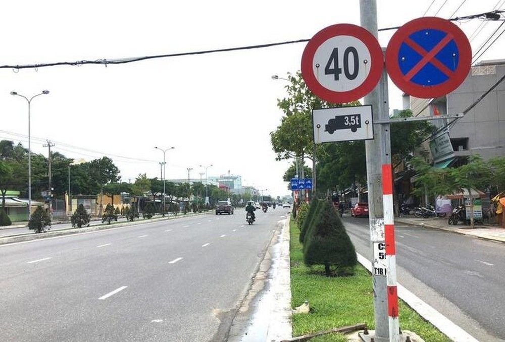Biển cấm dừng đỗ là gì?