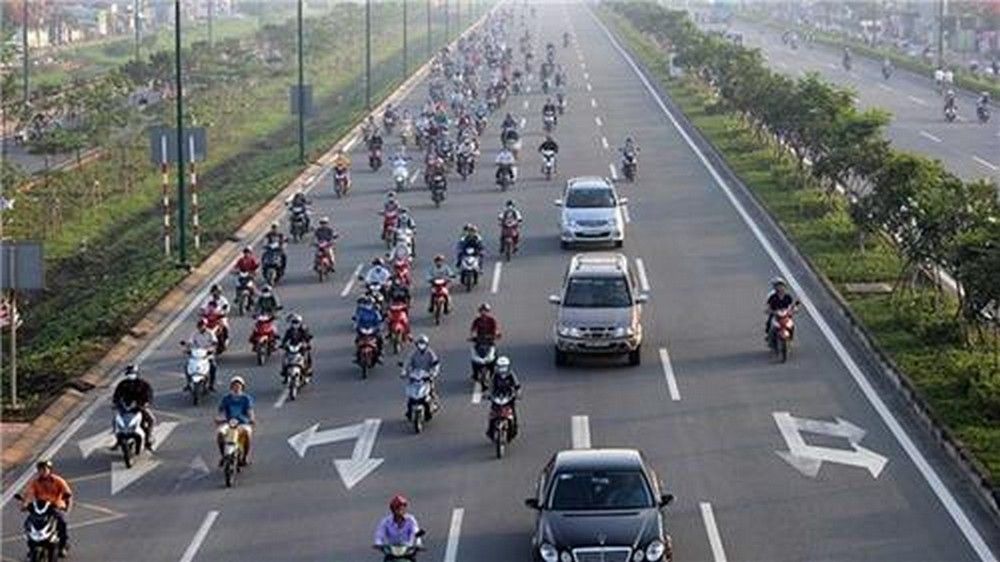 Đi sai làn đường phạt bao nhiêu? Mức phạt ô tô, xe máy mới nhất