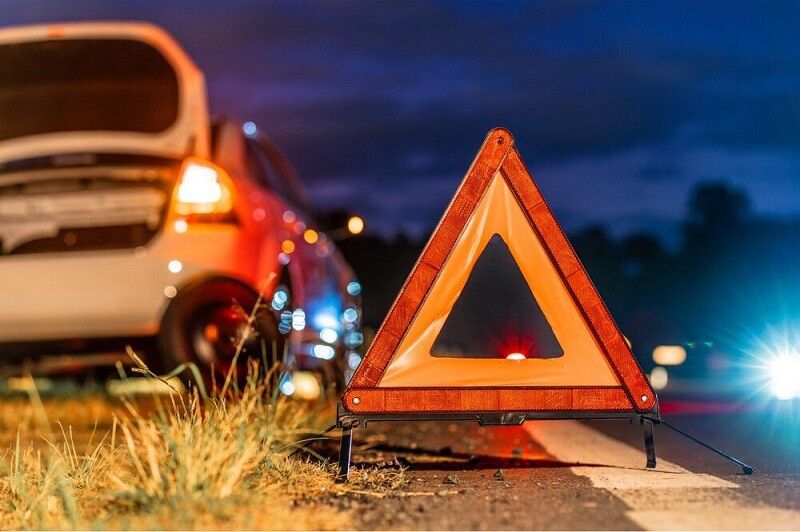 Danh sách các vật dụng thiết yếu cần chuẩn bị trên xe ô tô khi đi xa