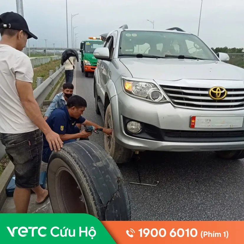 Khu vực hỗ trợ cứu hộ ô tô trên cao tốc Vân Đồn - Móng Cái