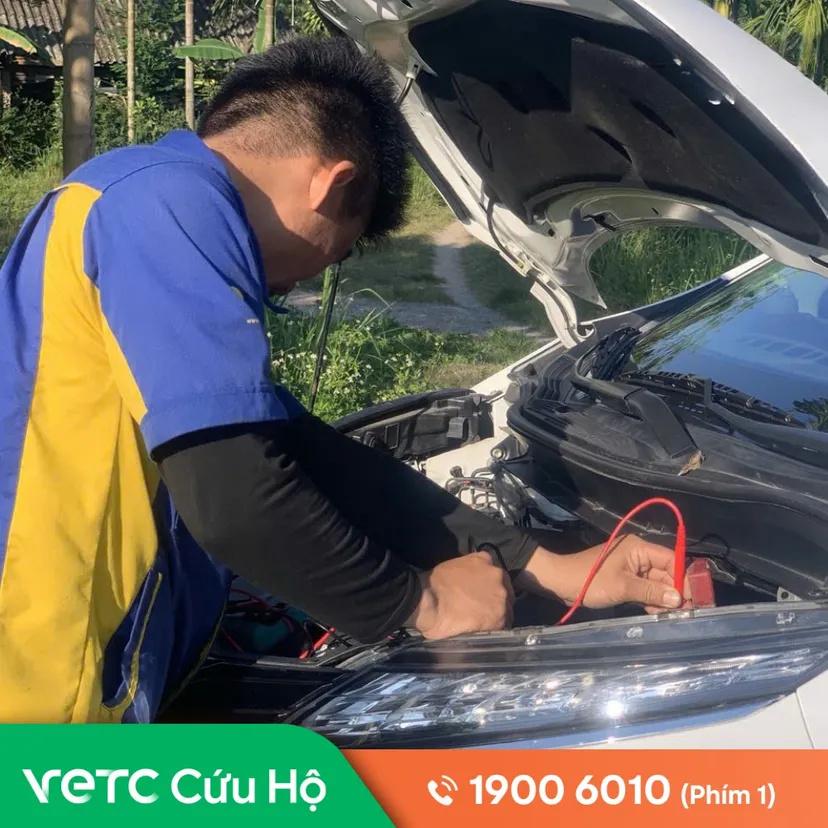 Thách thức cứu hộ ô tô tại Cà Mau