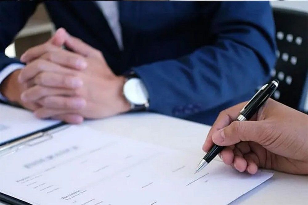 Vì sao nhiều người bị vướng khi rút hồ sơ ô tô?