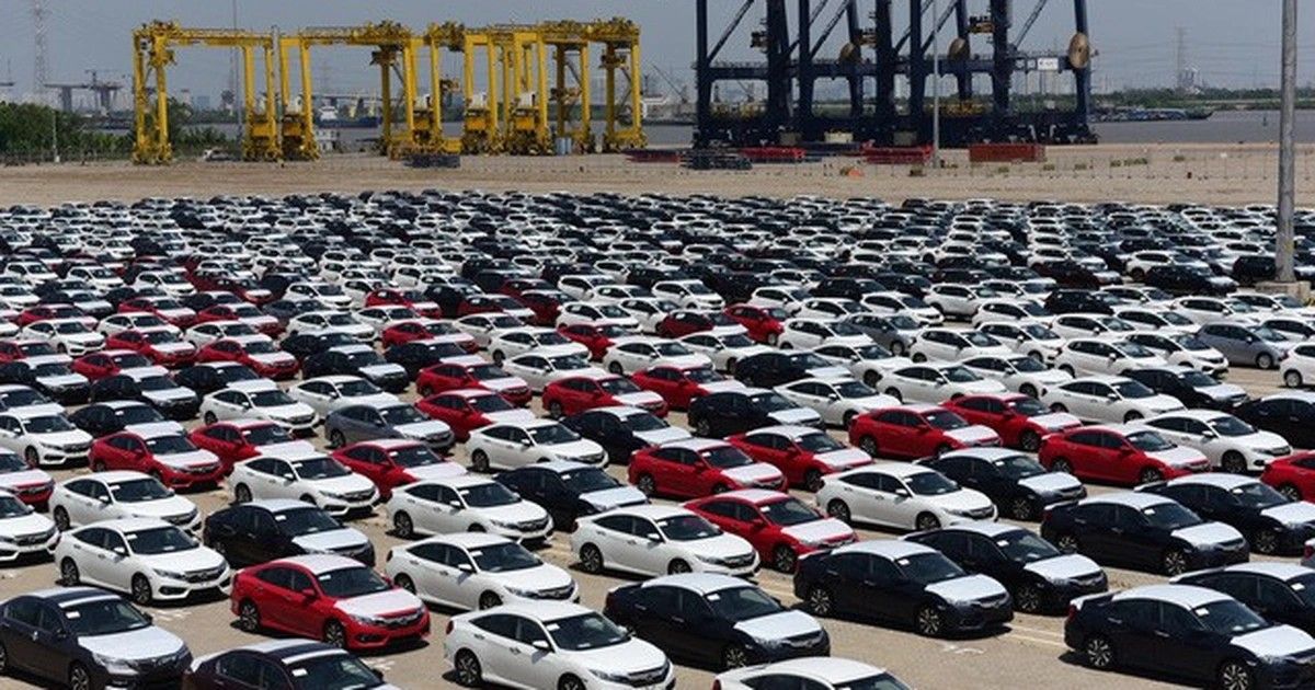 Thuế nhập khẩu xe ô tô vào Việt Nam hiện nay bao nhiêu?