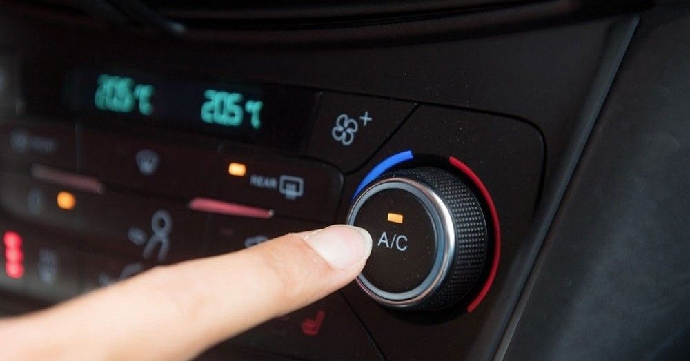 Xe nổ máy bật điều hoà có tốn xăng không?
