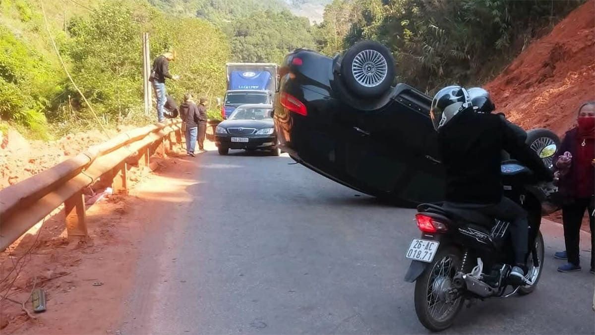 xe ô tô hỏng giữa đèo núi xử lý ra sao