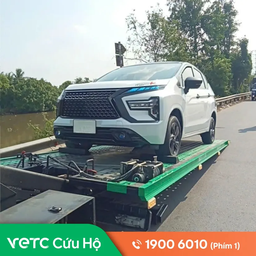 Xe tôi bị nóng máy khi qua đèo Ô Quy Hồ